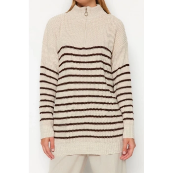 Kadın Moda Şık Tesettür Yarım Balıkçı Yaka Düşük Kol Midi Çizgili Fermuar Detaylı Triko Kazak