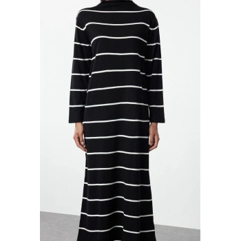 Kadın Moda Şık Tesettür Maxi Boy Dik Yaka Relaxed Çizgili Triko Elbise