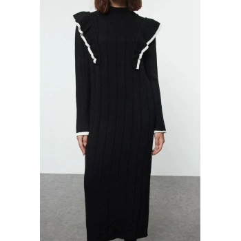 Kadın Moda Şık Tesettür Maxi Boy Bisiklet Yaka Relaxed Fırfır Detaylı Triko Elbise