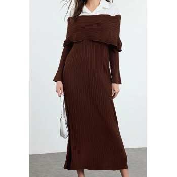 Kadın Moda Şık Tesettür Maxi Boy Carmen Yaka Fitted Dokuma Garnili Triko Elbise