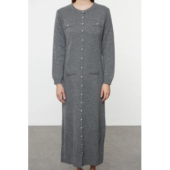 Kadın Moda Şık Tesettür Maxi Boy Bisiklet Yaka Fitted Triko Düğmeli Elbise