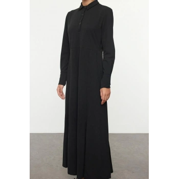 Kadın Moda Şık Tesettür Uzun Gömlek Yaka Fitted Eteği Volanlı Düğme Detaylı Örme Elbise