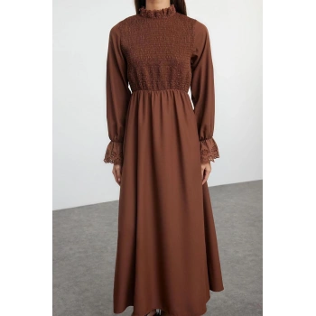 Kadın Moda Şık Tesettür Uzun Dik Yaka Regular Gipeli Dokuma Elbise