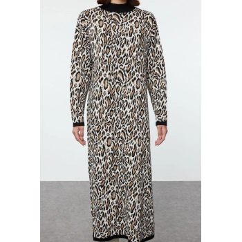 Kadın Moda Şık Tesettür Maxi Boy Dik Yaka Regular Leopar Desenli Triko Elbise