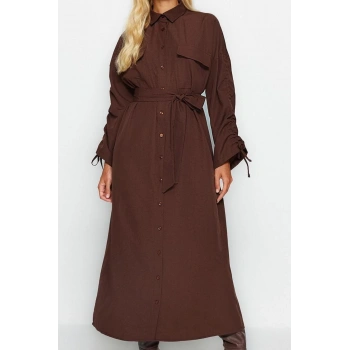 Kadın Tesettür Maxi Boy Oversize Kuşaklı Kolları Ayarlanabilir Detaylı Pamuklu Dokuma Gömlek Elbise