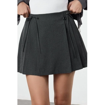 Kadın Moda Stil Mini Astarsız Dokuma Plise ve Kurdele Detaylı Mini Boy Dokuma Etek