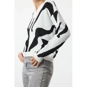 Kadın Moda Şık V Yaka Düşük Kol Regular Animal Desenli Triko Kazak