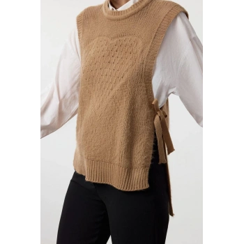 Kadın Moda Şık Bisiklet Yaka Standart Kol Regular Bağlama Detaylı Triko Süveter