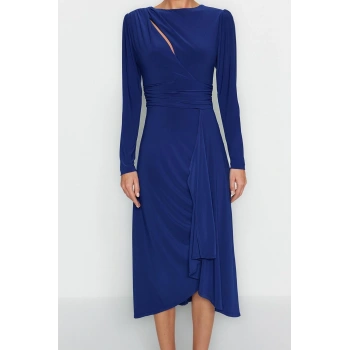 Kadın Moda Şık Midi Boy Bisiklet Yaka Fitted Vücuda Oturan Cut Out Pencere Detaylı Şık Abiye Elbise