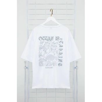 Yeni Sezon Oversize %100 Pamuk Bisiklet Yaka Kısa Kol Çiçekli Desenli Günlük T-Shirt