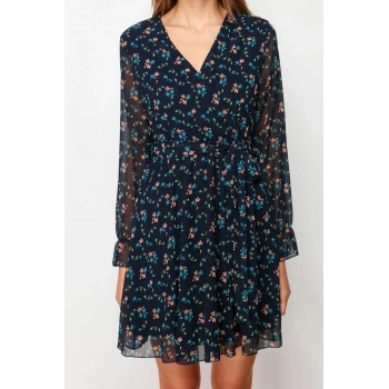 Kadın Moda Şık Mini Boy Kruvaze Regular Çiçek Desenli Kuşaklı Astarlı Şifon Dokuma Elbise