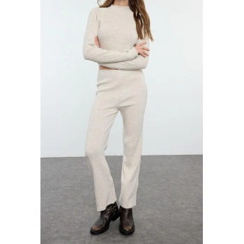 Kadın Moda Şık Regular Boy Uzun Kollu Crop Fitilli Parmak Detaylı Triko Alt-Üst Takım