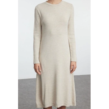 Kadın Moda Şık Midi Boy Dik Yaka Oversize Geniş Kalıp Triko Süveterli Elbise
