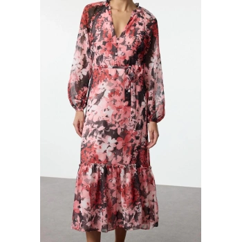 Kadın Moda Şık Midi Boy V Yaka Regular Kuşaklı Çiçekli Eteği Volanlı Astarlı Dokuma Elbise