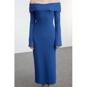 Kadın Moda Şık Midi Boy Carmen Yaka Slim Fitted Vücuda Oturan Yumuşak Dokulu Esnek Örme Kalem Elbise