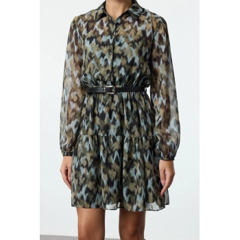 Kadın Mini Boy Regular Soyut Desenli Kemerli Eteği Belden Açılan Astarlı Şifon Dokuma Elbise