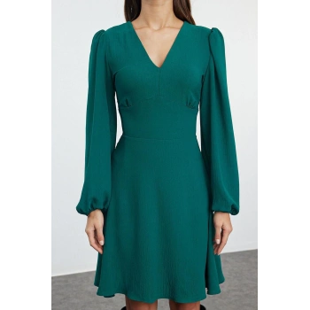 Kadın Moda Şık Mini Boy V Yaka Regular A Kesim Balon Kol Detaylı Dokuma Elbise