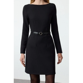 Kadın Moda Şık Mini Boy Kayık Yaka Fitted Kemerli Vücuda Oturan Dokuma Elbise