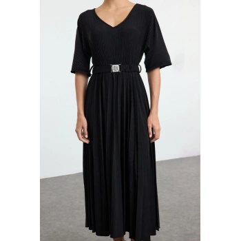 Kadın Moda Şık Maxi Boy V Yaka Regular Skater Kemerli Truvakar Kollu Esnek Örme Elbise