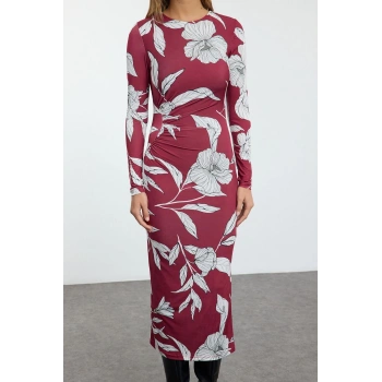 Kadın Moda Şık Midi Boy Bisiklet Yaka Slim Baskılı Vücuda Oturan Esnek Büzgü Detaylı Örme Elbise