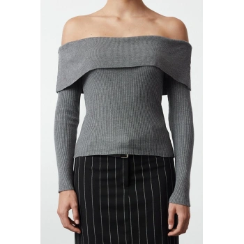 Kadın Moda Şık Carmen Yaka Düşük Kol Regular Özel İplik Triko Kazak