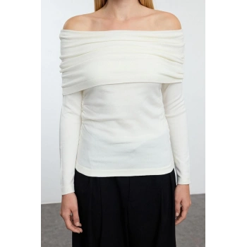 Kadın Moda Şık Carmen Yaka Düşük Kol Regular Özel İplik Triko Kazak