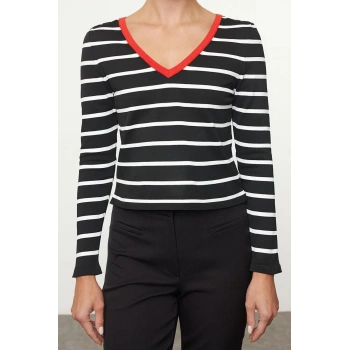Kadın Moda Şık V Yaka Standart Kol Regular Crop Çizgili Triko Kazak