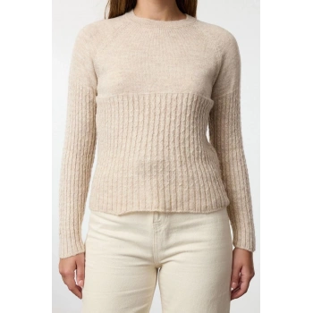 Kadın Moda Şık Bisiklet Yaka Standart Kol Regular Yumuşak Dokulu Örgü Detaylı Triko Kazak