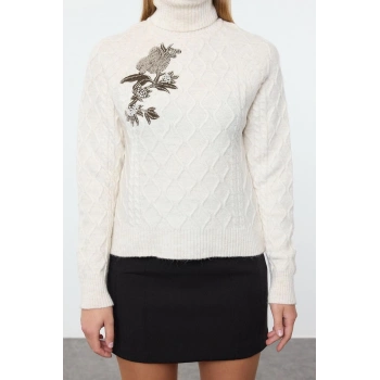 Kadın Moda Şık Balıkçı Yaka Standart Kol Regular Couple Yumuşak Dokulu Nakışlı Triko Kazak