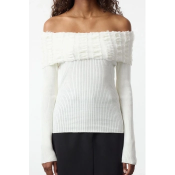 Kadın Moda Şık Carmen Yaka Standart Kol Regular Akıtma Detaylı Triko Kazak