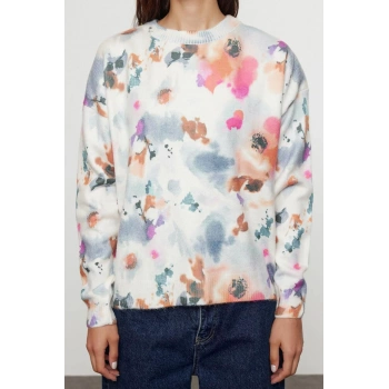 Kadın Moda Şık Bisiklet Yaka Standart Kol Regular Yumuşak Dokulu Çiçek Baskılı Triko Kazak
