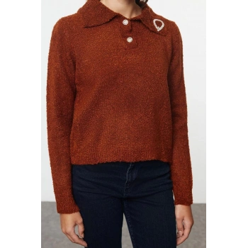 Kadın Moda Şık Polo Yaka Standart Kol Regular Yumuşak Dokulu Bronş Detaylı Triko Kazak