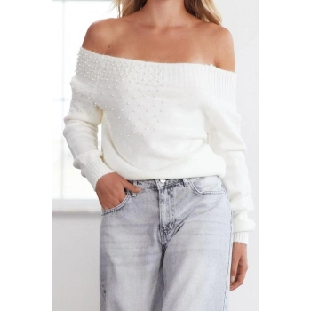 Kadın Moda Şık Kayık Yaka Standart Kol Regular Geniş Kalıp Yumuşak Dokulu Boncuk Detaylı Triko Kazak