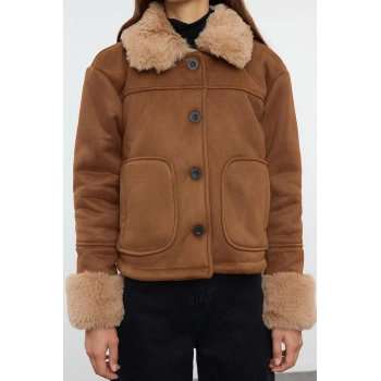 Kadın Moda Şık Regular Gömlek Yaka Standart Düz Astarlı Regular Peluş Detaylı Süet Mont