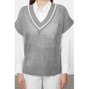 Kadın Moda Şık V Yaka Standart Kol Regular Geniş Kalıp Ajurlu Triko Süveter
