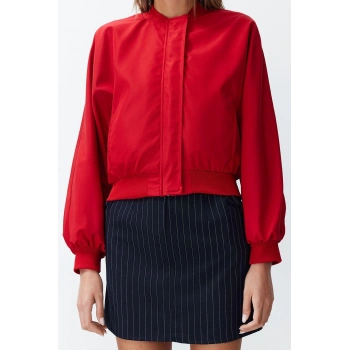 Kadın Moda Şık Oversize Hakim Yaka Standart Düz Astarlı Büzgü Detaylı Su İtici Bomber Ceket Mont