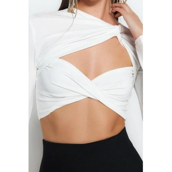 Stil Kadın Astarlı Pencere Cut Out Detaylı Bluz Crop Örme Fitted Kalıp