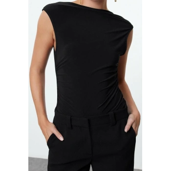 Stil Kadın Sırt Detaylı Zincir Aksesuarlı Bluz Regular Örme Fitted Kalıp