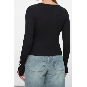 Stil Kadın Fiyonk ve Cut Out Detaylı Vücuda Oturan Bluz Regular Örme Slim Kalıp