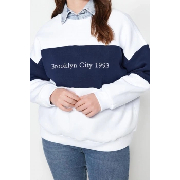 Büyük Beden Oversize Bisiklet Yaka Düşük Kol Kalın İçi Polarlı Nakış Detaylı Örme Sweatshirt