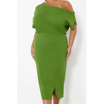 Moda Stil Fitted Kayık Yaka Midi Boy Büyük Beden Tek Omuz Örme Elbise