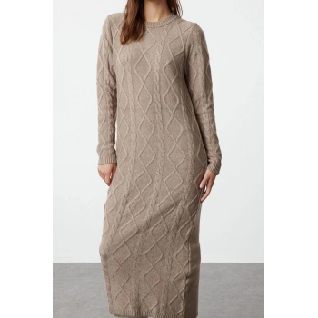 Moda Stil Regular Bisiklet Yaka Maxi Boy Tesettür Saç Örgü Desenli Yumuşak Dokulu Triko Elbise