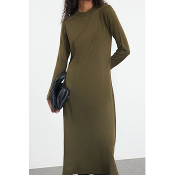 Moda Stil Fitted Bisiklet Yaka Maxi Boy Tesettür Nervür Detaylı Triko Elbise