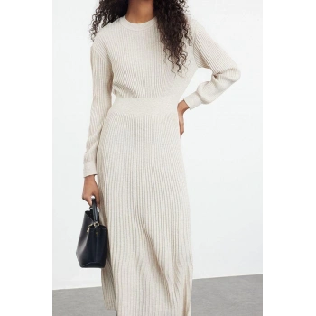 Moda Stil Fitted Bisiklet Yaka Uzun Tesettür Piliseli Triko Elbise