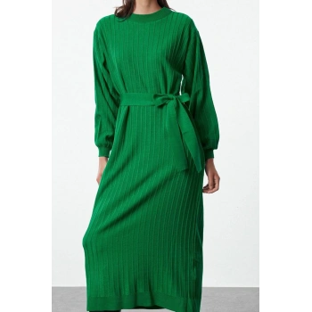 Moda Stil Relaxed Dik Yaka Maxi Boy Tesettür Kuşaklı Triko Elbise