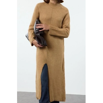 Moda Stil Relaxed Yarım Balıkçı Yaka Maxi Boy Tesettür Yumuşak Dokulu lı Triko Tunik Elbise