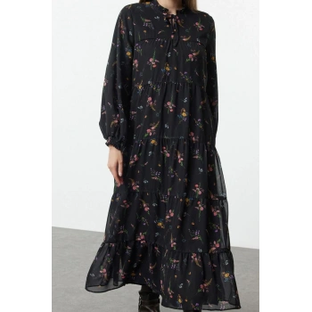 Moda Stil Oversize Dik Yaka Uzun Tesettür Çıtır Çiçek Desenli Yaka Detaylı Dokuma Elbise