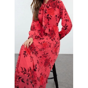 Moda Regular Boyundan Bağlamalı Maxi Boy Tesettür Çiçek Desenli Astarlı Piliseli Şifon Dokuma Elbise