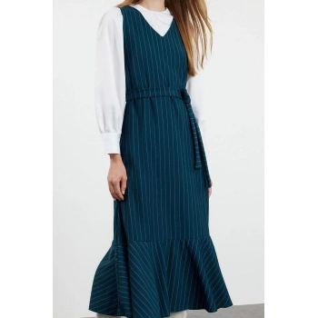 Moda Stil Relaxed V Yaka Uzun Tesettür Çizgili Dokuma Jile Elbise