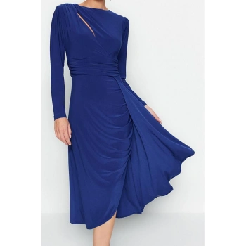 Moda Stil Fitted Bisiklet Yaka Midi Boy Vücuda Oturan Cut Out Pencere Detaylı Şık Abiye Elbise